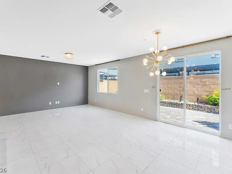 8448 Vulturo Ave — Photo 8