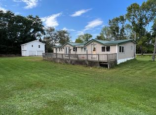 473 Garland Rd, Dexter, ME 04930