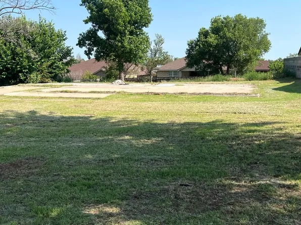 2920 Cheyenne Dr, Woodward, OK 73801
