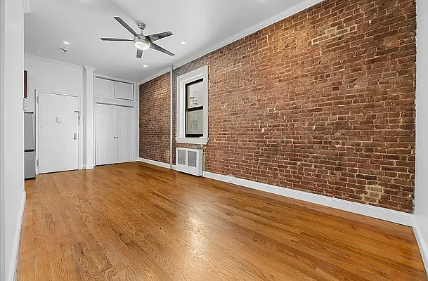 Rented by REAL New York | media 11