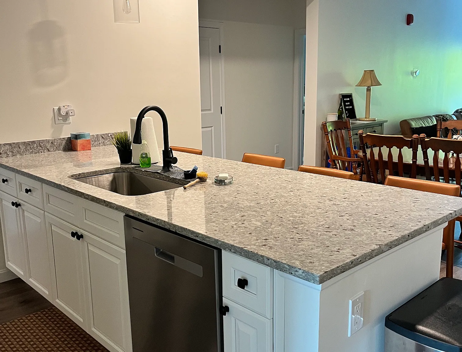 3 bed, 1344 sqft, $14,500 — Photo 2