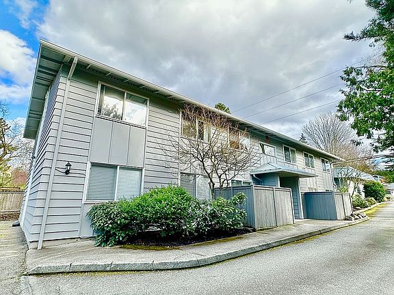 2nd image of 602 Kirkland Ave