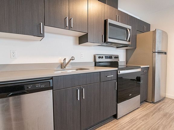 2nd image of 4626 N Maryland Ave #307