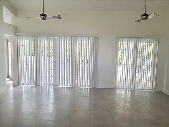 5th image of 1027 Lido Ct