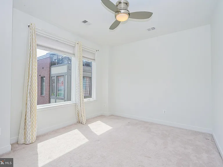 8337 Looking Glass Way — Photo 33