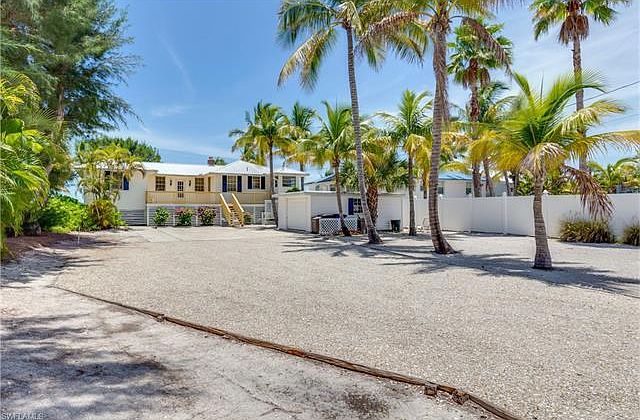 1st image of 5730 Estero Blvd