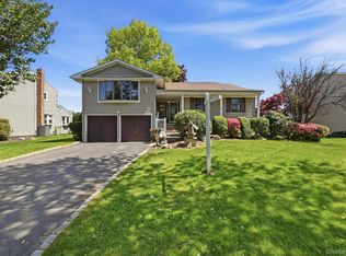 30 Columbine Lane, Kings Park, NY 11754