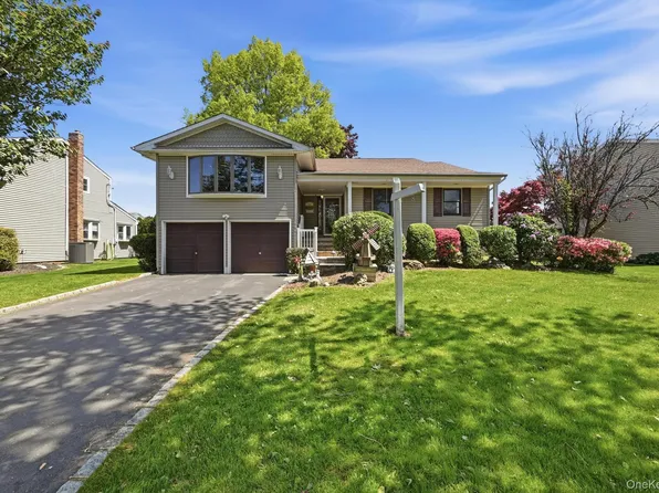 30 Columbine Lane, Kings Park, NY 11754