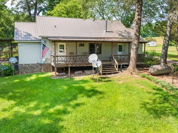 56 Green Valley Dr, Franklin, NC 28734