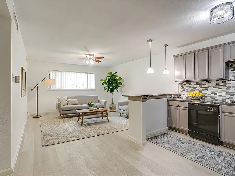 The Heights 76107 — Photo 20