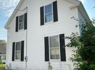 18 Front St, Topsham, ME 04086