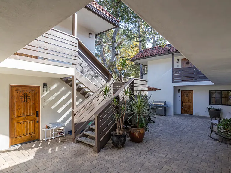 609 W Junipero St #9 — Photo 9