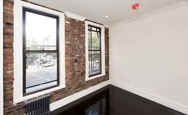 Rented by Avenues Real Estate | media 9