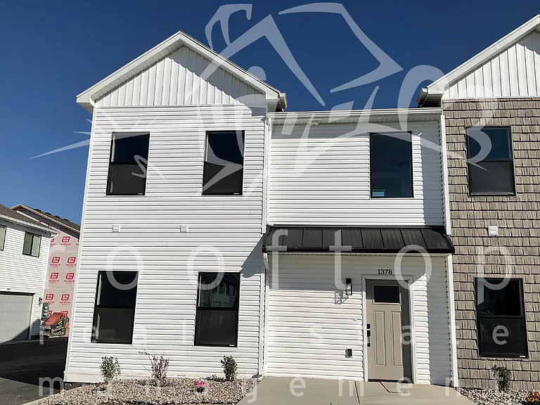 1378 Pinecrest Trl — Photo 1