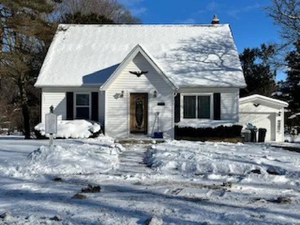 3415 Pine St, Kingston, MI 48741