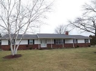 21867 Luckey Rd, Luckey, OH 43443