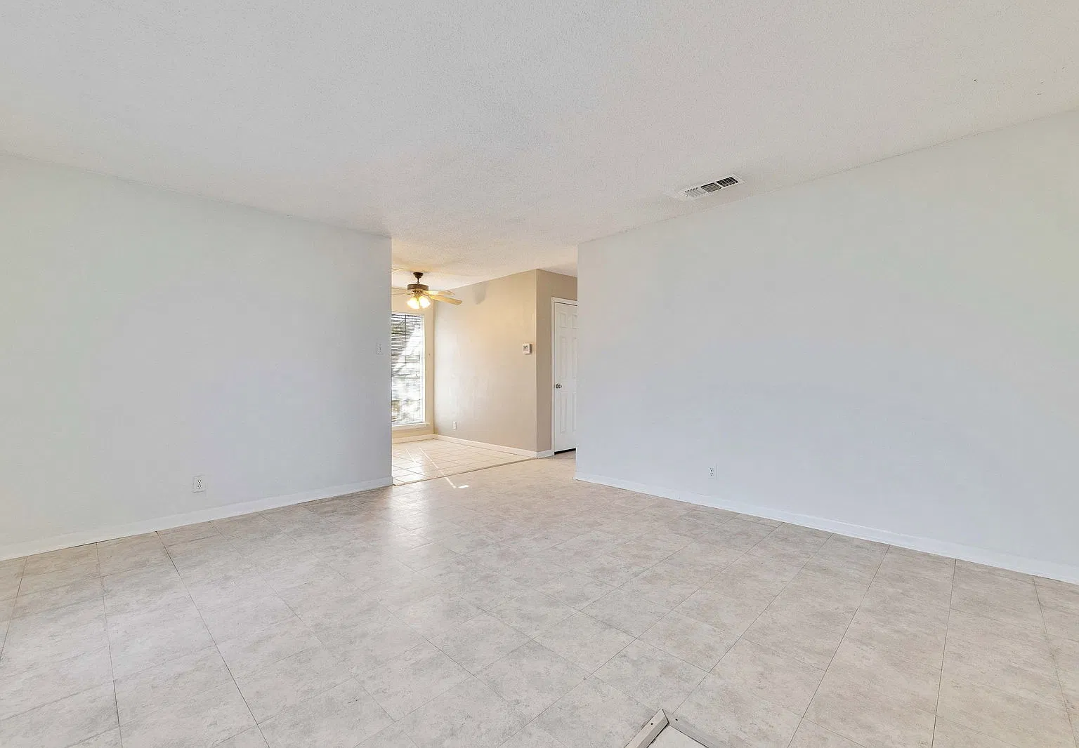 2 bed, 1.0 bath, 1717 sqft, $1,675 — Photo 3