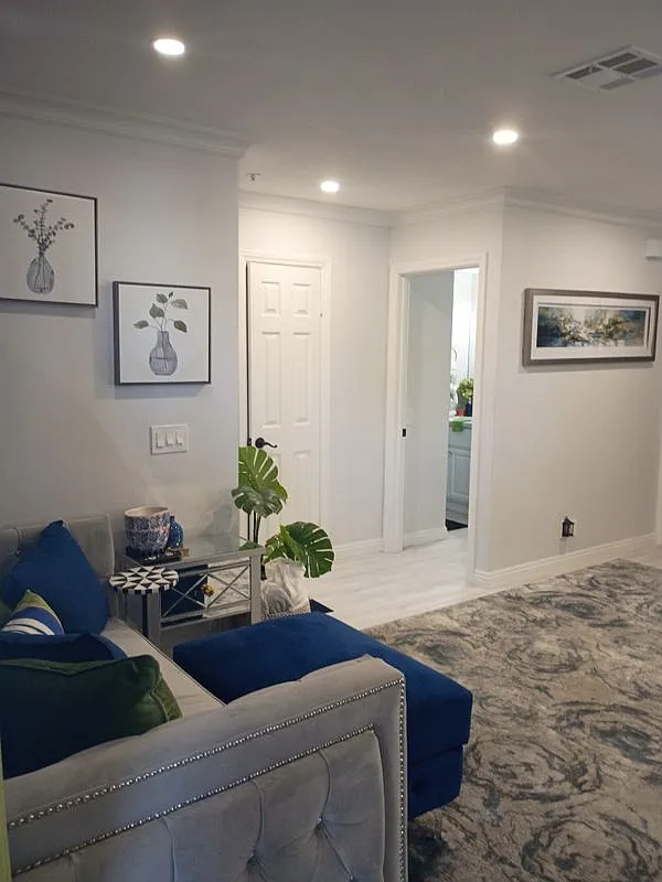 3 bed, 2.0 bath, 920 sqft, $3,695 — Photo 1