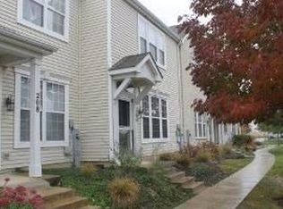 206 Springbrook Trl S, Oswego, IL 60543