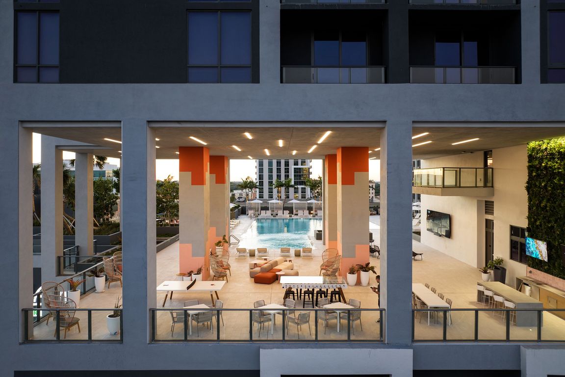 Find your new favorite spot in our expansive amenities deck