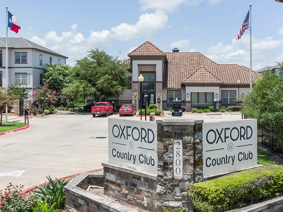 Oxford at Country Club