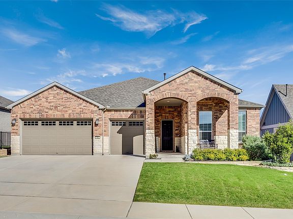 2nd image of 102 Pointer Ln