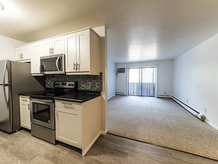 Building Photo - Chestnut Hills Apartments