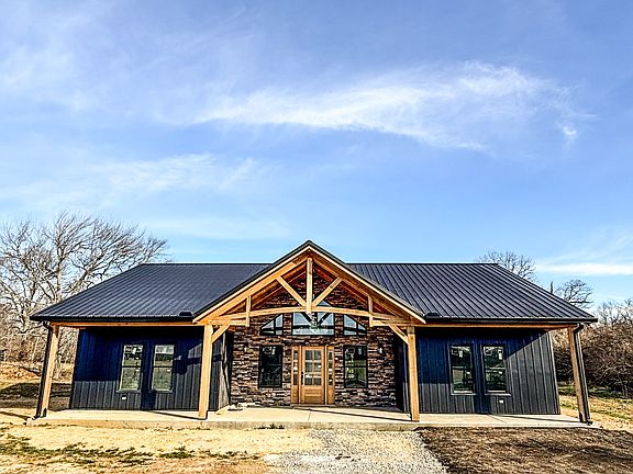 2nd image of 1141 Summertown Hwy