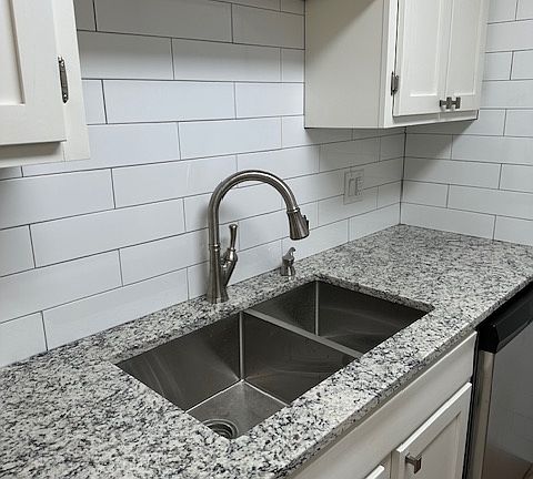 5th image of 704 W 8th Ave #M