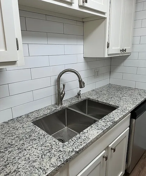 704 W 8th Ave #M — Photo 5