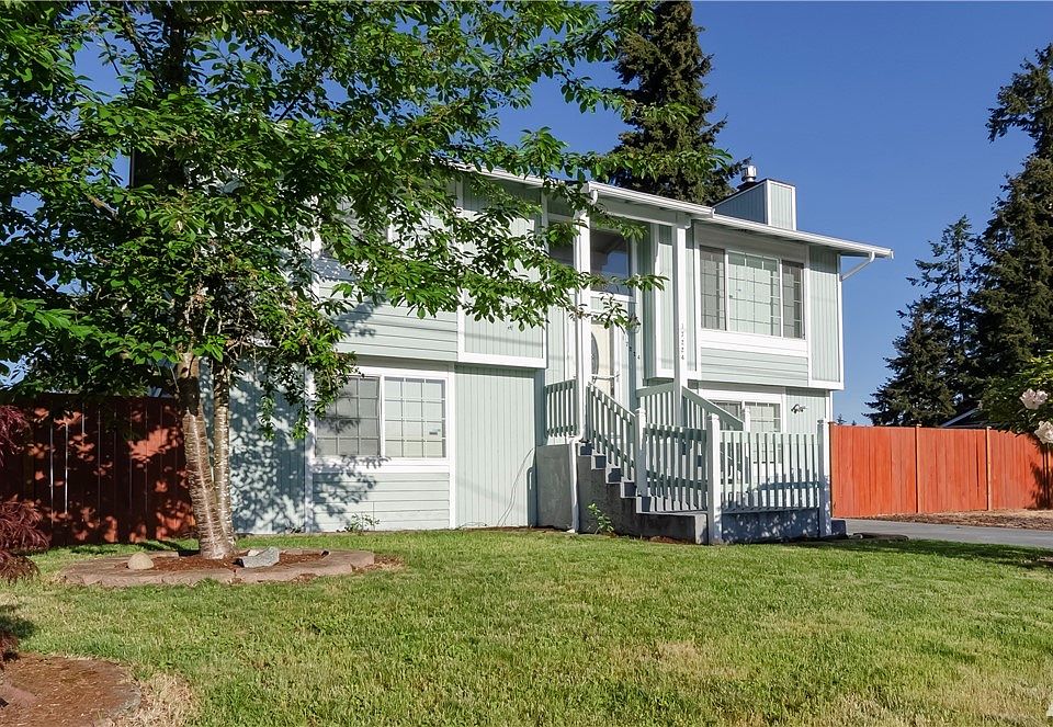 1st image of 17224 9th Ave E