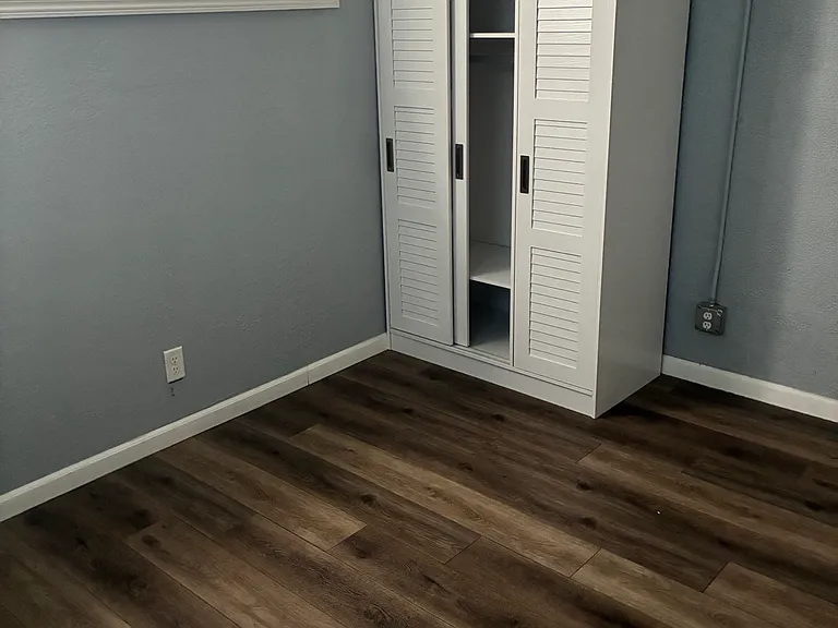 501 W Columbia Ter #3 — Photo 10
