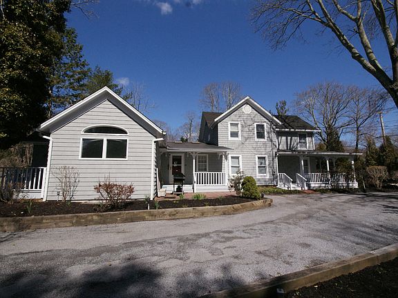 2nd image of 409 Montauk Hwy
