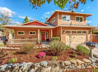 121 Ohio St, Ashland, OR 97520