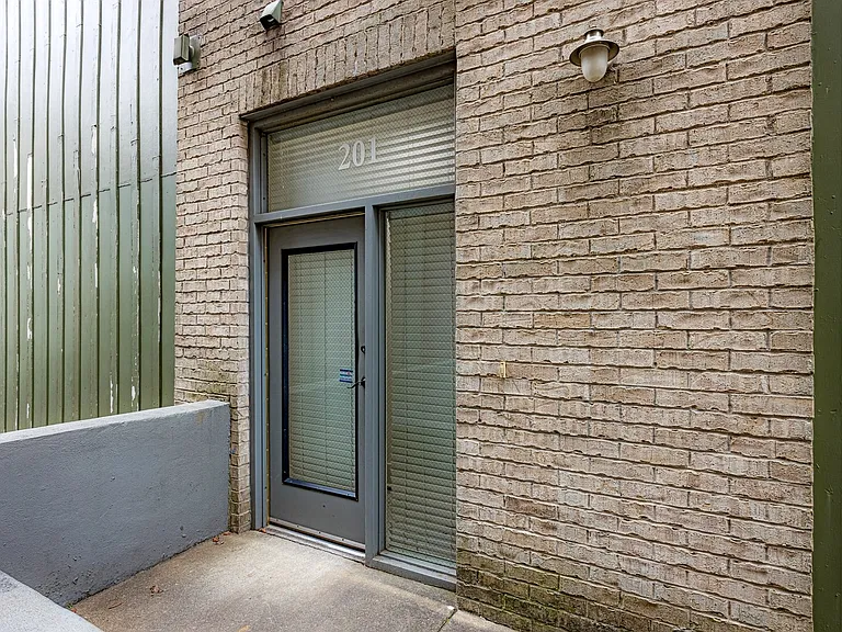 614 Tennessee St #201 — Photo 21