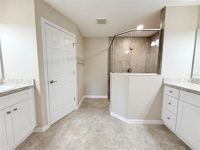 15712 SW 37th Cir — Photo 14