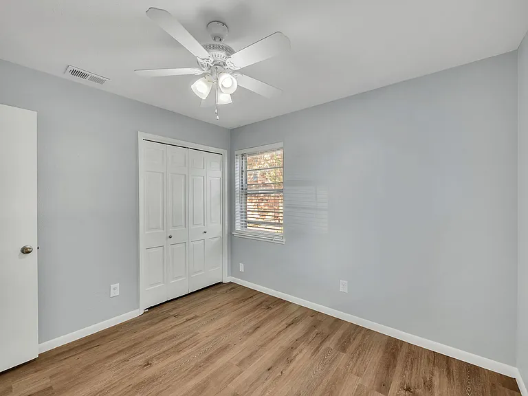 716 Melrose Dr — Photo 20