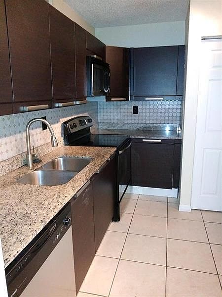 1st image of 11225 Royal Palm Blvd