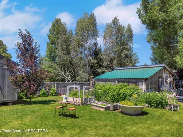 3850 S Meadow Dr, Jackson, WY 83001