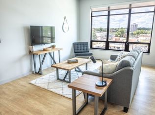 310 S 1st St #507, Champaign, IL 61820