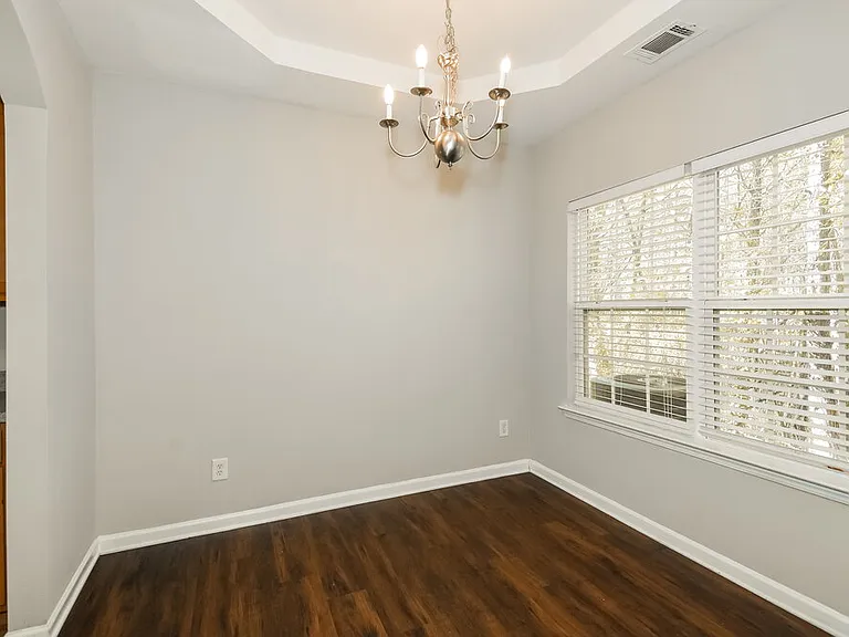 204 Ranier Ct — Photo 7