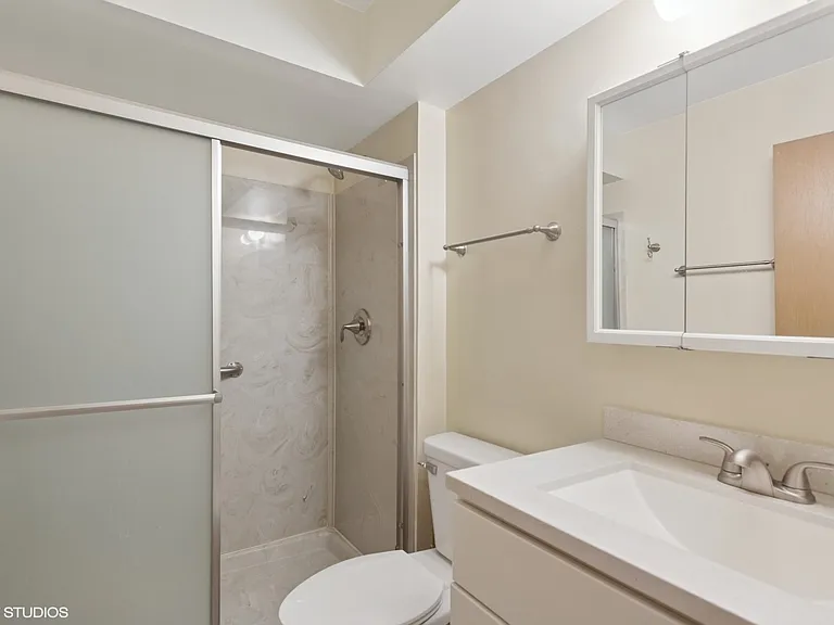 10720 W Cermak Rd #1E — Photo 6