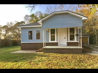 5035 32nd St, Groves, TX 77619