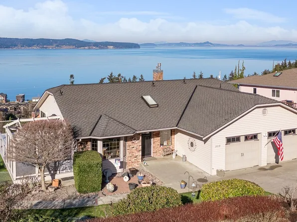 1019 Aqua Vista Lane, Camano Island, WA 98282