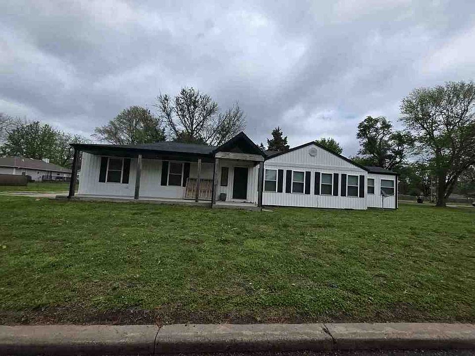1st image of 502 W Dunn St