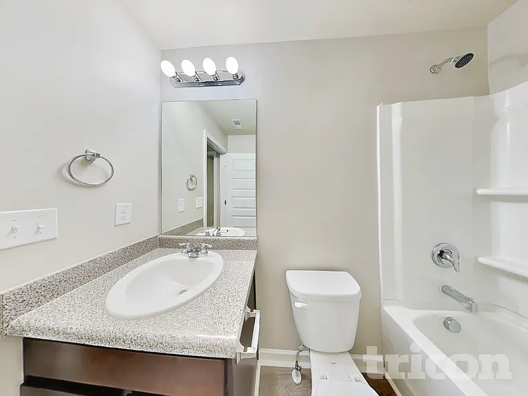 1095 Lear Dr — Photo 14