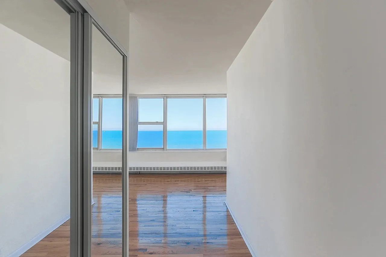 1 bed, 1.0 bath, 700 sqft, $1,894 — Photo 1