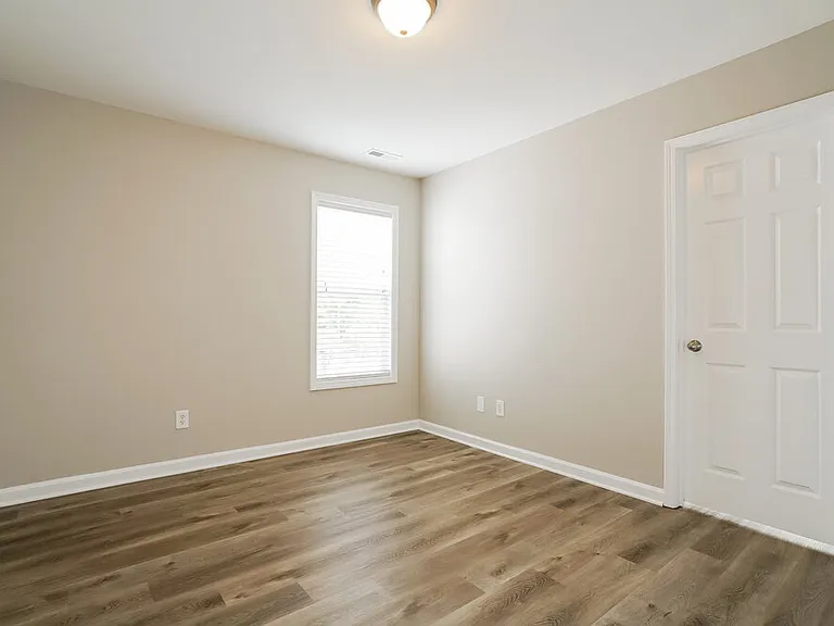 8115 Willowglen Dr — Photo 15