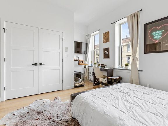5th image of 106B Nassau Ave Floor 3