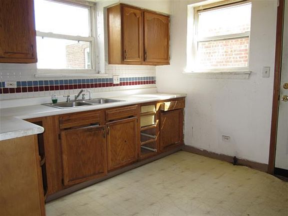 4th image of 14444 S Stewart Ave